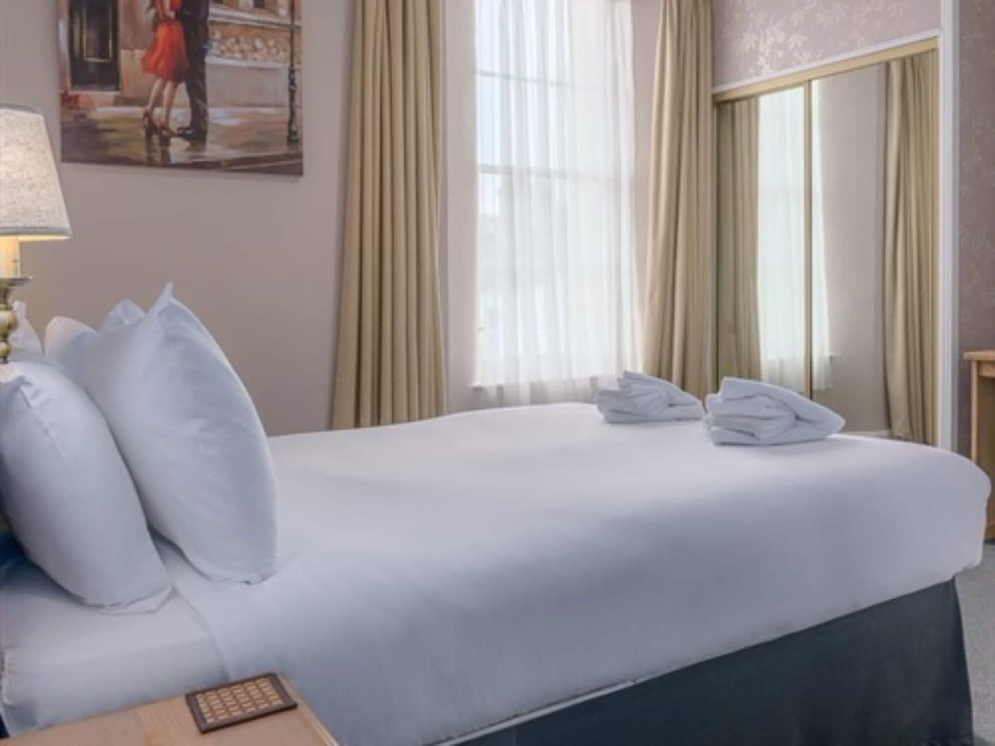 トーキー The Montana Bed & Breakfast エクステリア 写真