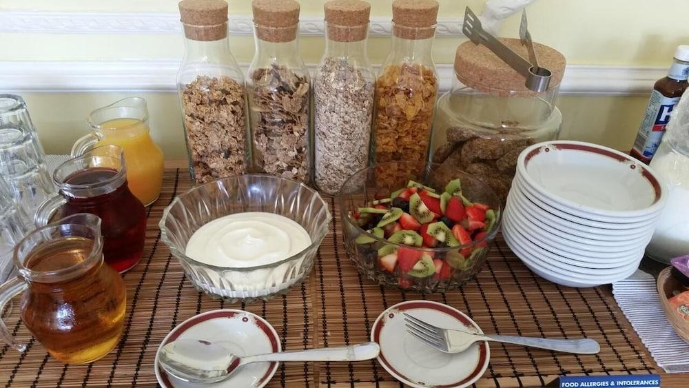 トーキー The Montana Bed & Breakfast エクステリア 写真
